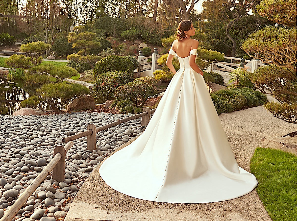 Buy Amazing Bridal Gowns in Gold Coast